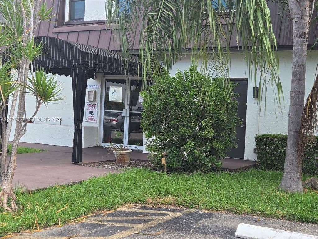 2-bedroom Condo — 500 NE 2nd St APT 417