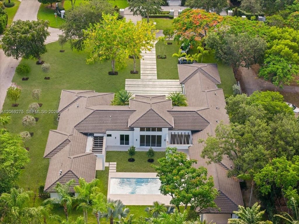 6+1 Müstakil ev — 9025 SW 114th St