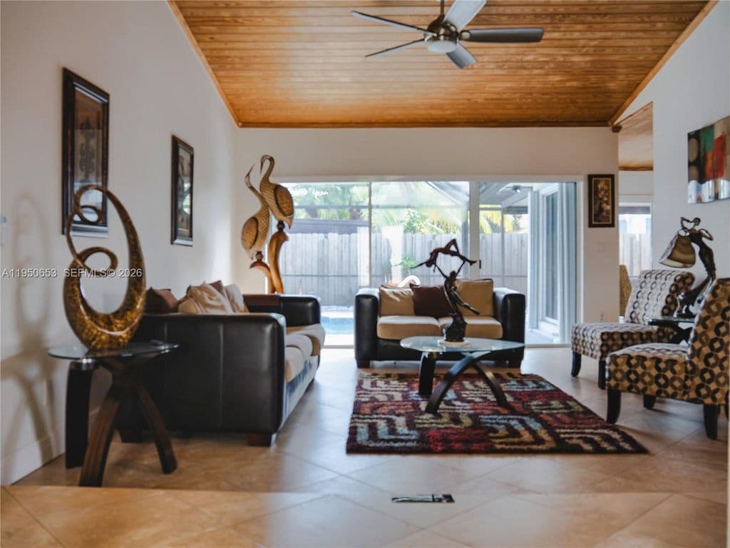 5+1 Müstakil ev — 9420 SW 212th Ter