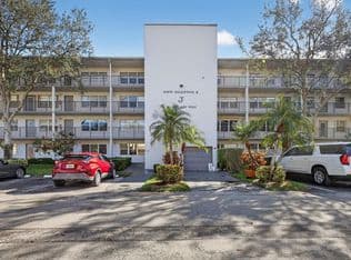 2+1 Condo — 101 SW 132nd Way #418J, Pembroke Pines, 33027