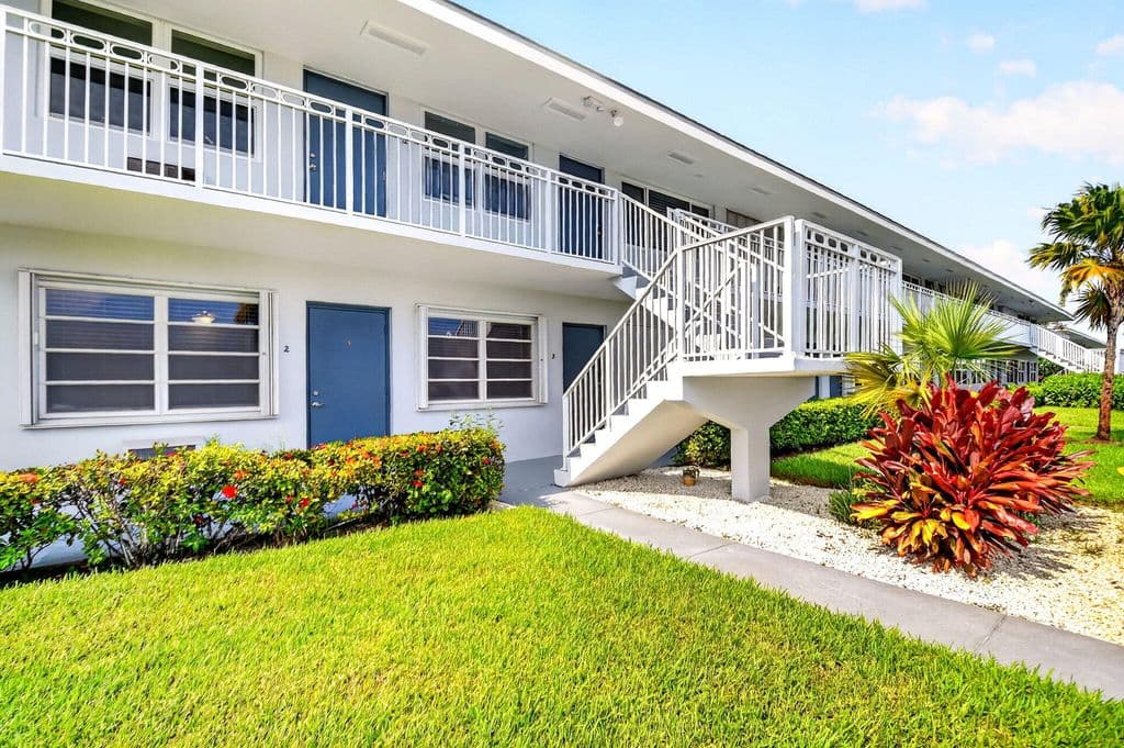 2-bedroom Condo — 2430 S FEDERAL Highway #2