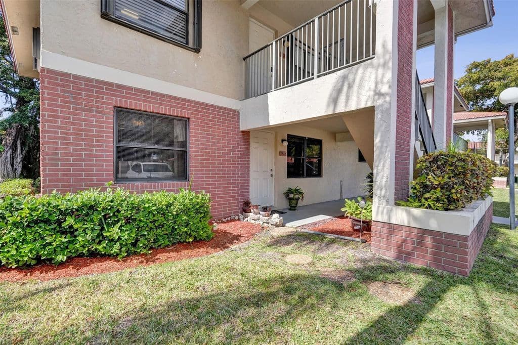 2-bedroom Condo — 9629 NW 4th Street #4a