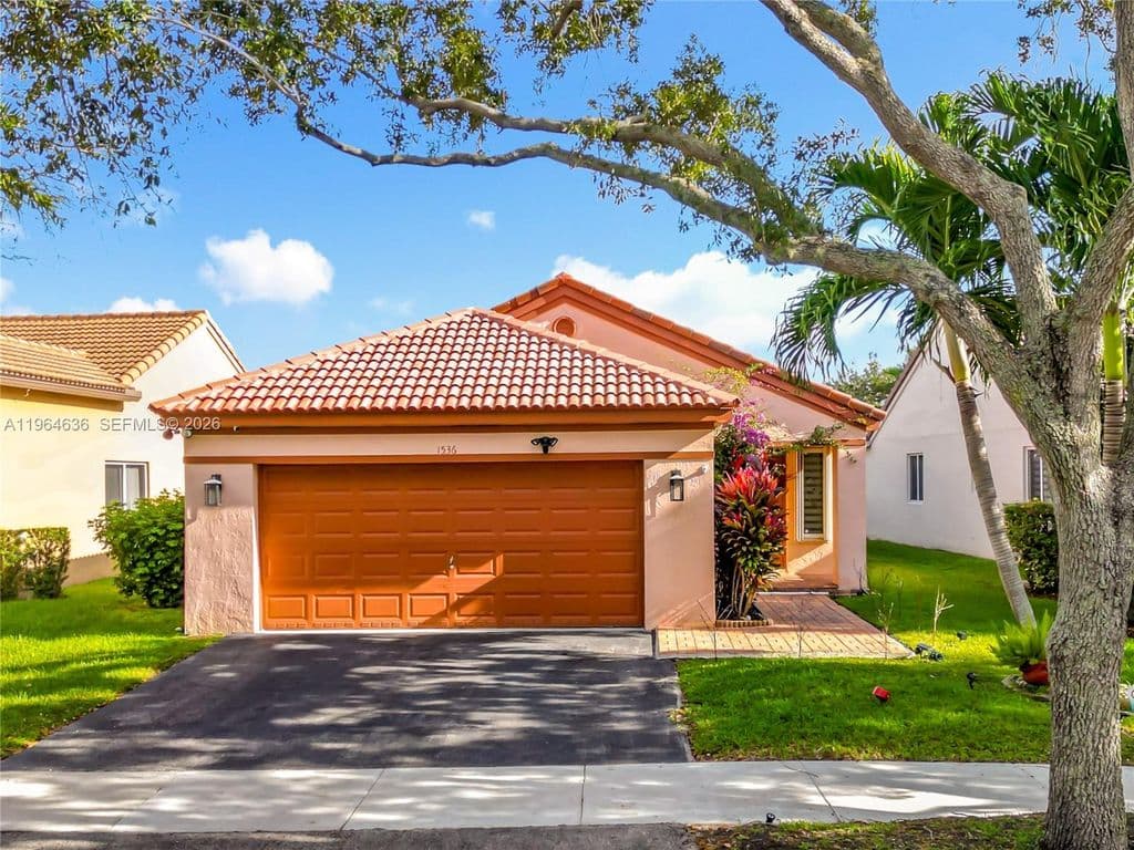 3-bedroom Single-Family Home — 1536 Presidio Dr
