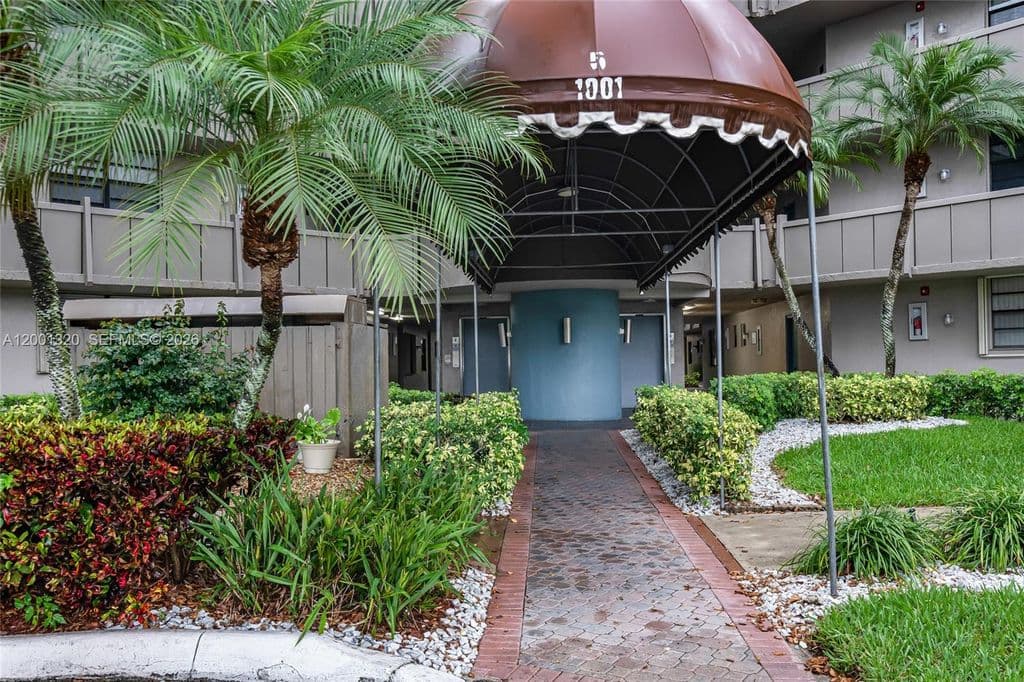 2+1 Condo — 1001 Colony Point Cir APT 503