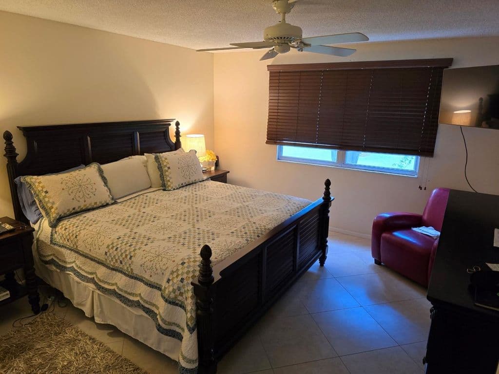 2-bedroom Condo — 1501 CAYMAN Way #K2