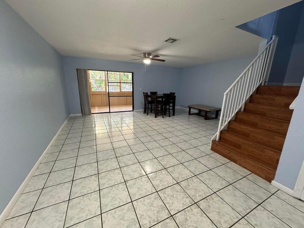 3+1 Mülk — 10987 Royal Palm Boulevard #9