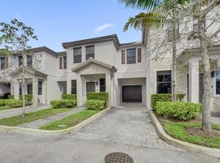 3+1 Townhouse — 1609 SW 28th St, Fort Lauderdale, 33315
