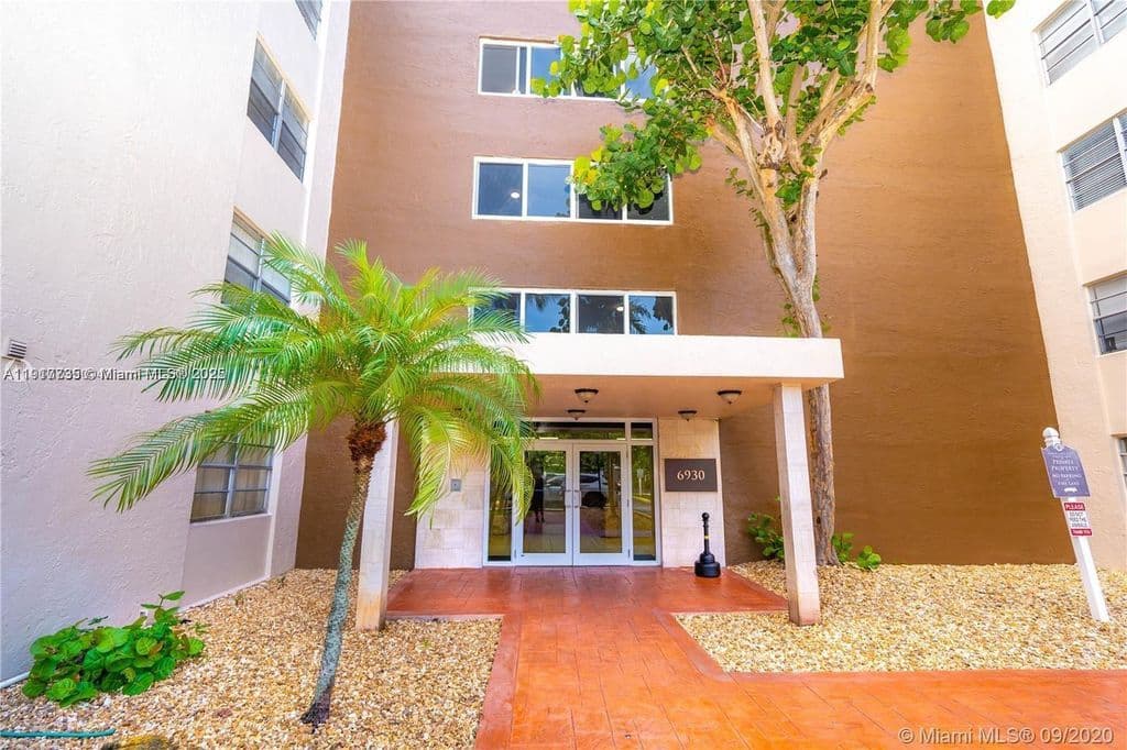 2-bedroom Condo — 6930 Miami Gardens Dr APT 1-410