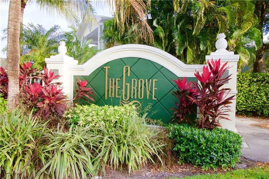 2+1 Condo — 2660 NE 8th Avenue #106