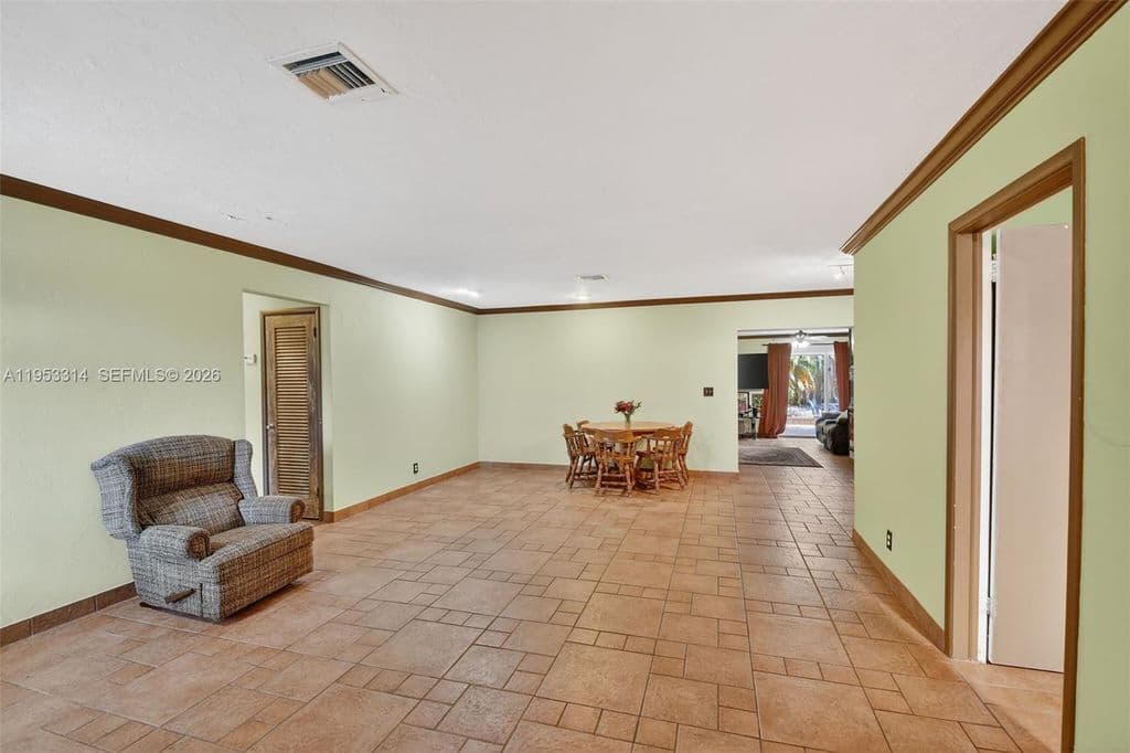 4+1 Müstakil ev — 1712 High Ridge Rd