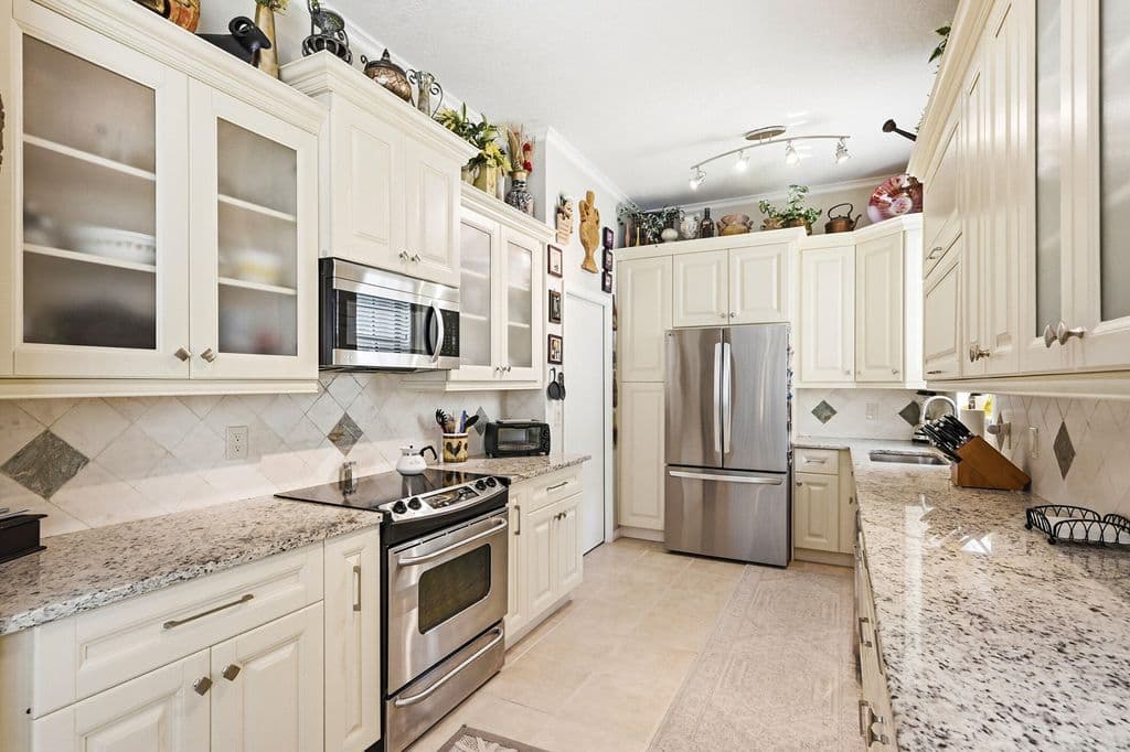 3+1 Müstakil ev — 262 Sherwood Forest Drive