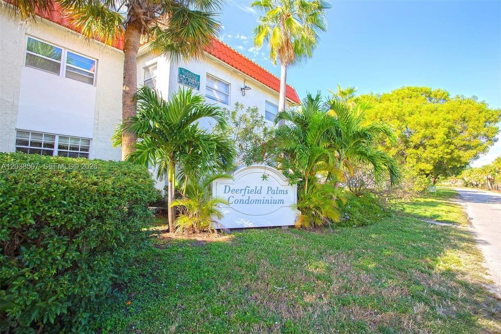 2-bedroom Condo — 1333 S Dixie Hwy APT 222