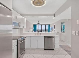 2+1 Condo — 510 N Ocean Boulevard #410, Pompano Beach, 33062