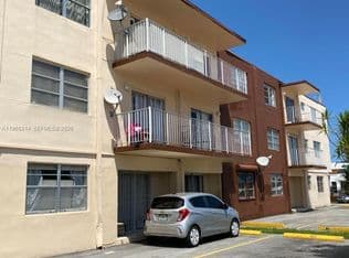 1-bedroom Condo — 12500 NE 5th Ave APT 101, North Miami, 33161