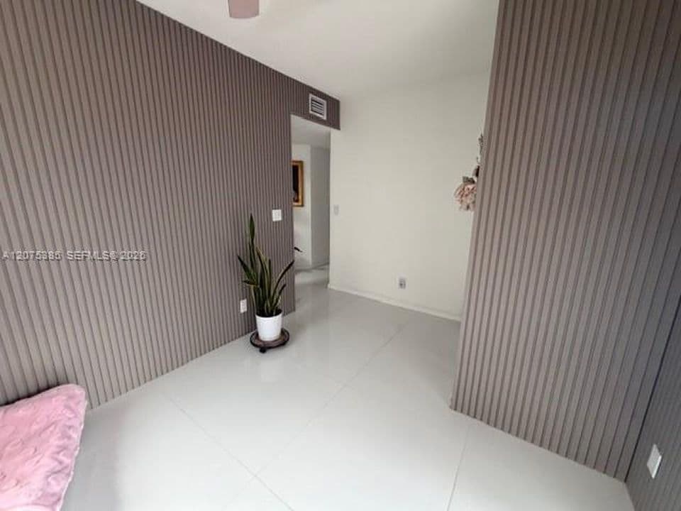 3+1 Condo — 201 Freedom Ct #201