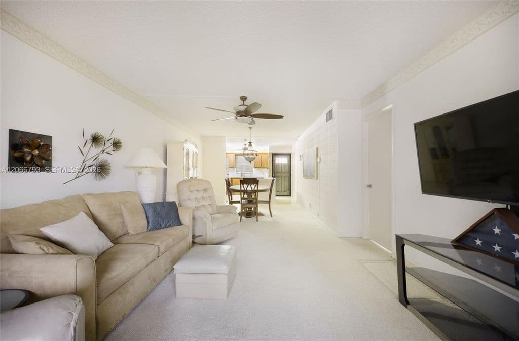 2+1 Condo — 750 SE 6th Ave APT 322