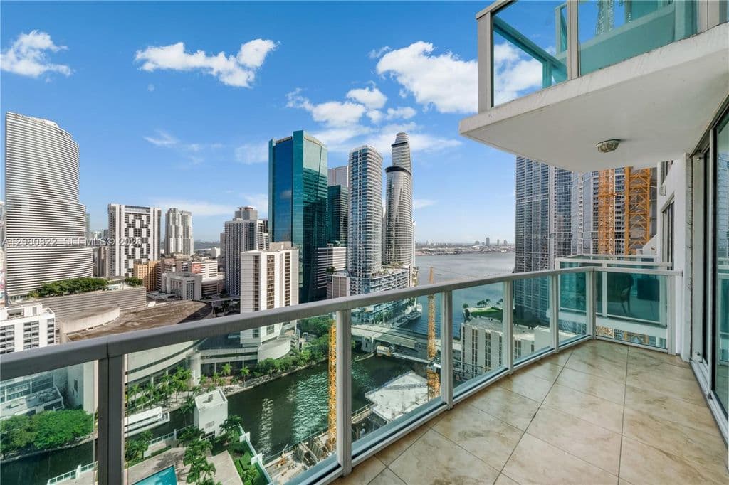 2+1 Condo — 41 SE 5th St APT 1607