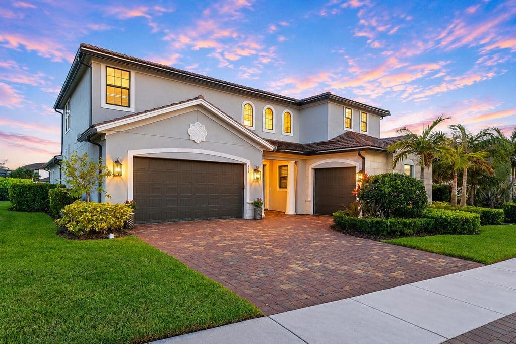 6-bedroom Single-Family Home — 315 Sonoma Isles Circle