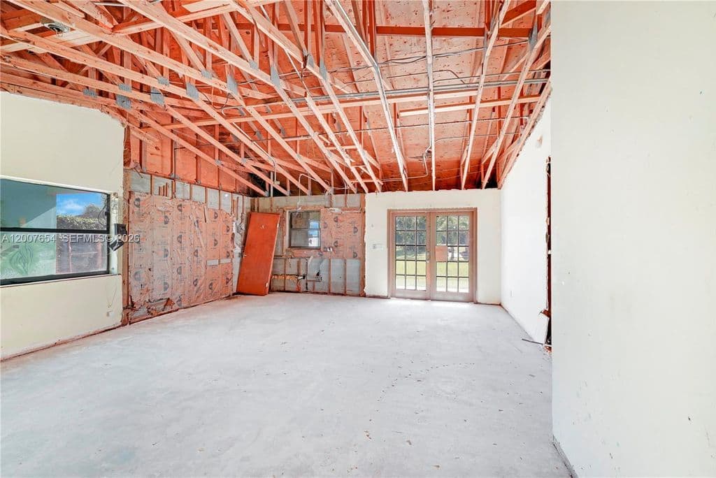 4+1 Müstakil ev — 20000 SW 216th St
