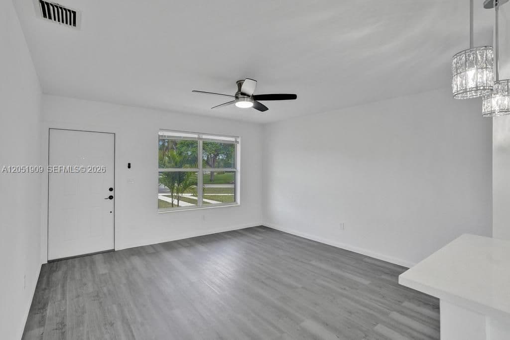 4-bedroom Single-Family Home — 19930 Christmas Rd