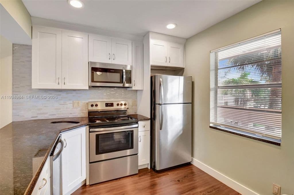 2-bedroom Condo — 14721 Bonaire Blvd APT 308