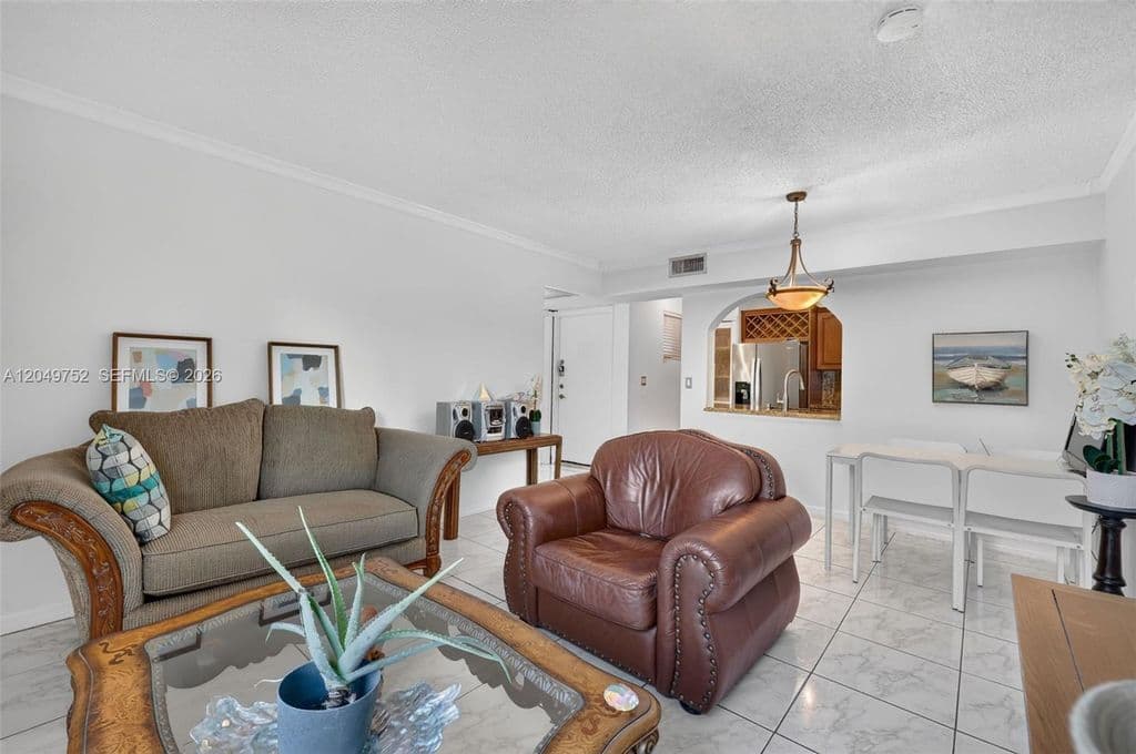 2+1 Condo — 14929 SW 104th St APT 21-14