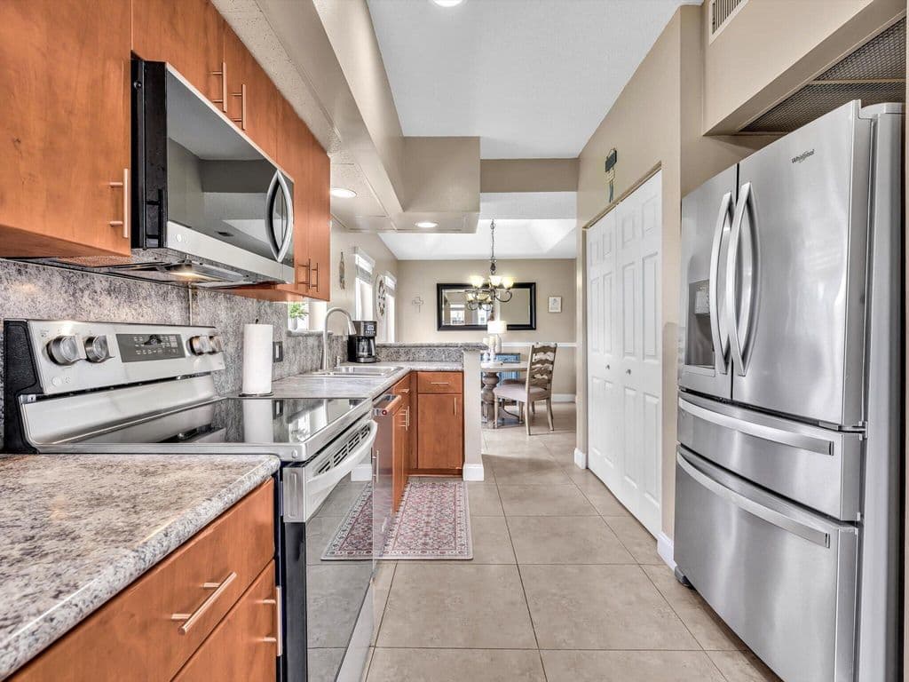 2-bedroom Condo — 23156 Fountain View Drive #D