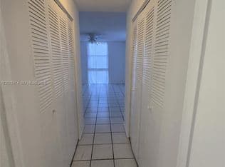 2+1 Condo — 16950 W Dixie Hwy #B320, North Miami Beach, 33160