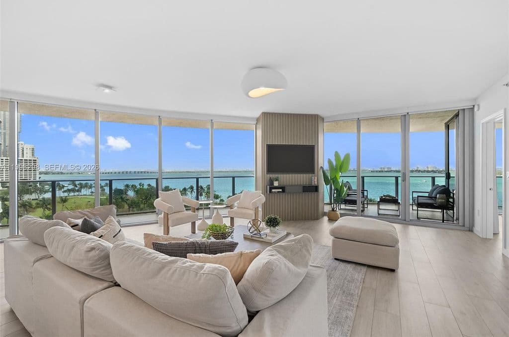3-bedroom Condo — 488 NE 18th St #715