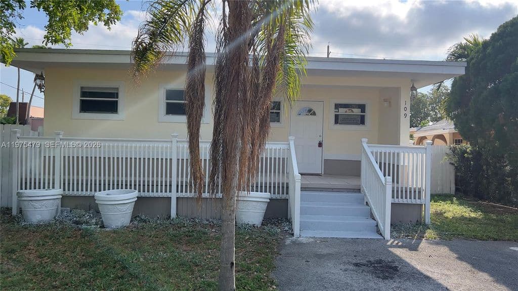 3-bedroom Single-Family Home — 109 SW 1st Ave