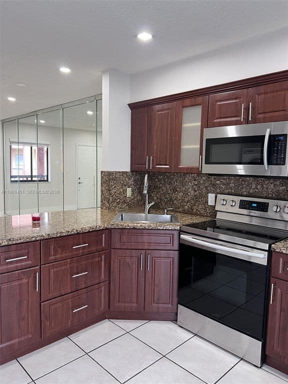 2+1 Condo — 5480 W 21st Ct APT 404