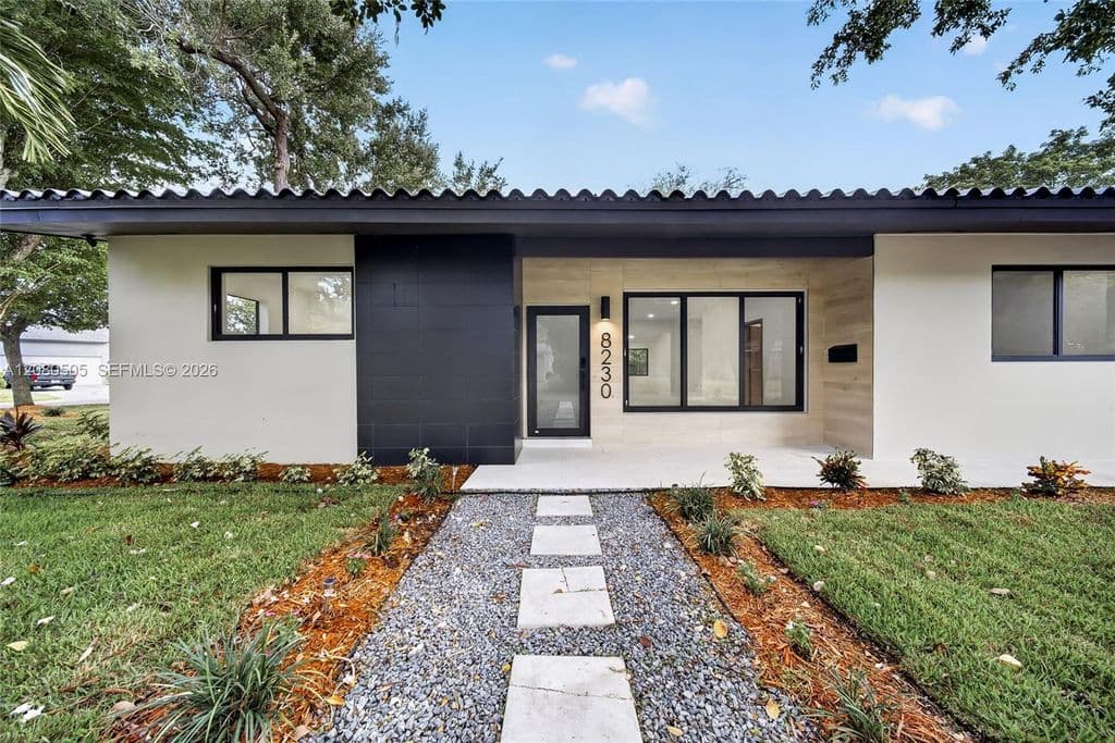 3+1 Müstakil ev — 8230 SW 117th Ter