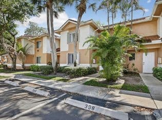 3-bedroom Townhouse — 807 NW 91st Terrace NW #807, Plantation, 33324