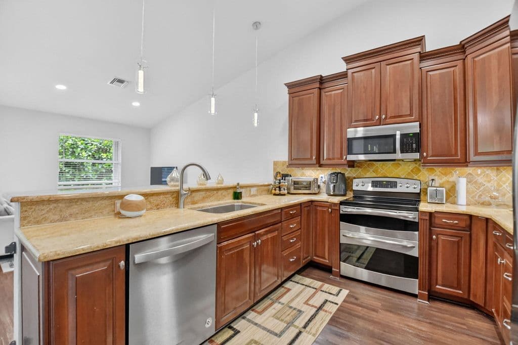 3-bedroom Single-Family Home — 6170 Pitch Lane