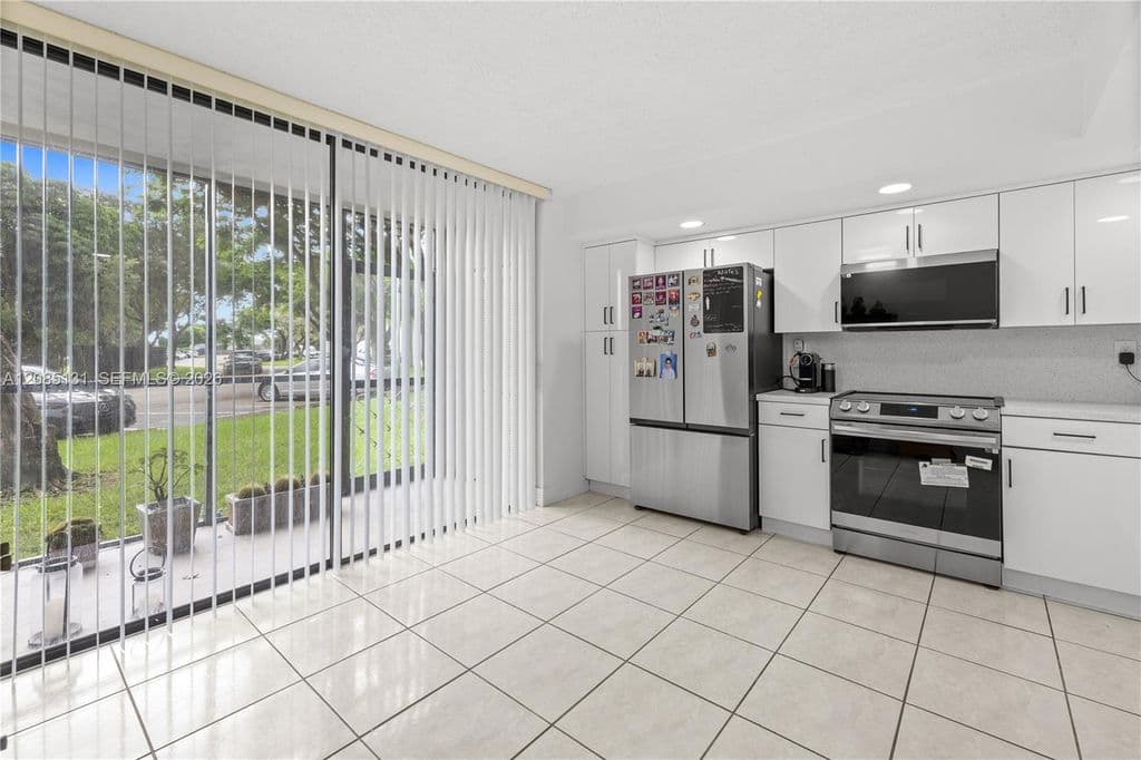 3+1 Condo — 8400 SW 133rd Avenue Rd APT 107
