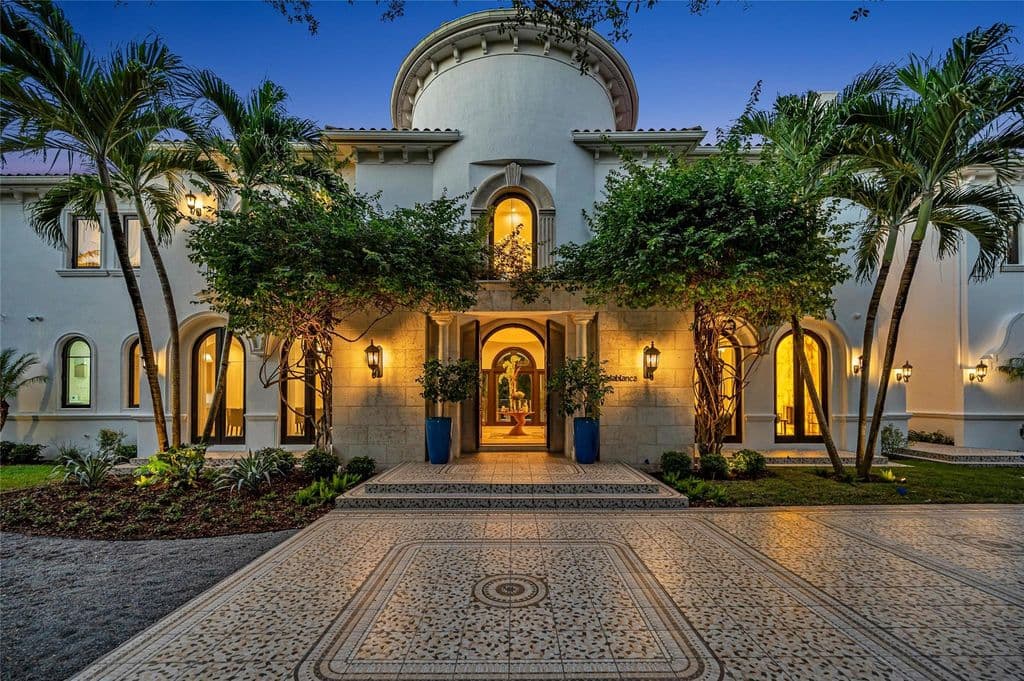 8-bedroom Single-Family Home — 4955 SW 83rd Street
