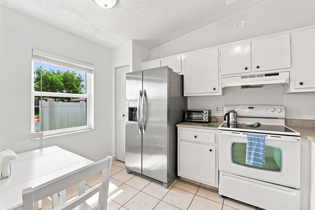 2+1 Condo — 18829 Argosy Drive #B