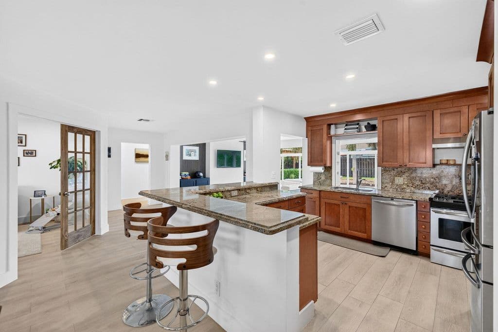 2-bedroom Single-Family Home — 520 SE 14TH Street