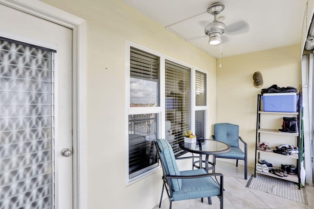 2-bedroom Condo — 806 SE 7th Street #403