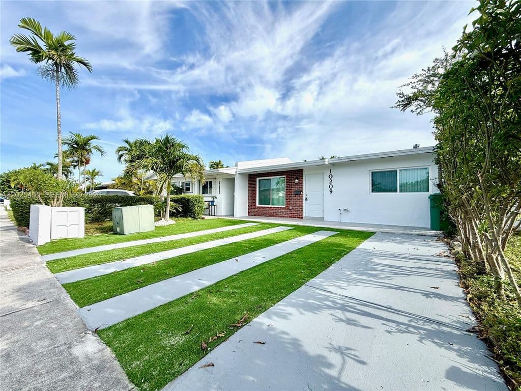 2-bedroom Single-Family Home — 10209 SW 20th Ter
