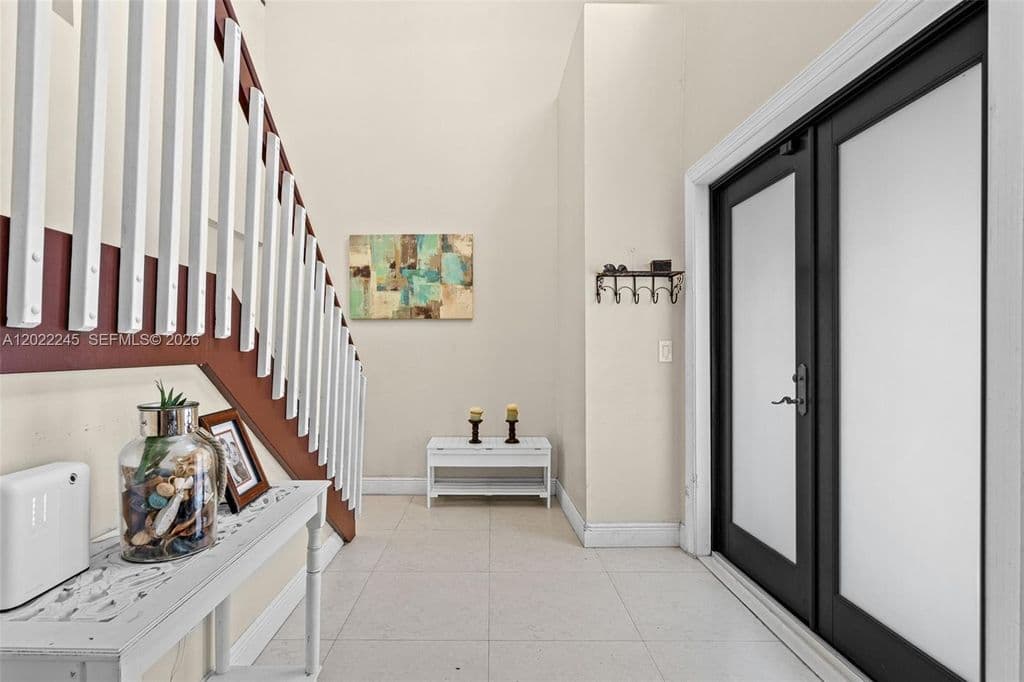 4-bedroom Single-Family Home — 15530 SW 59th St