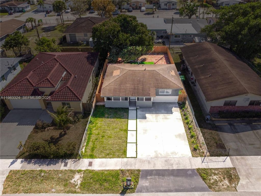 3-bedroom Single-Family Home — 2760 NW 13th Ct