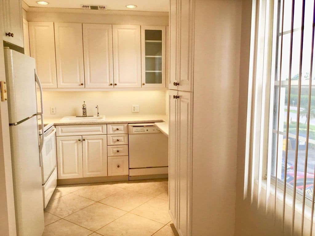 2-bedroom Condo — 336 Brighton H #336