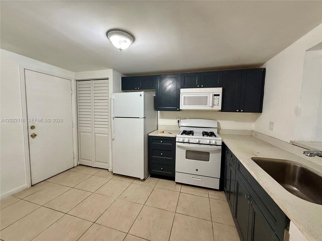 2-bedroom Condo — 18101 NW 68th Ave APT B102