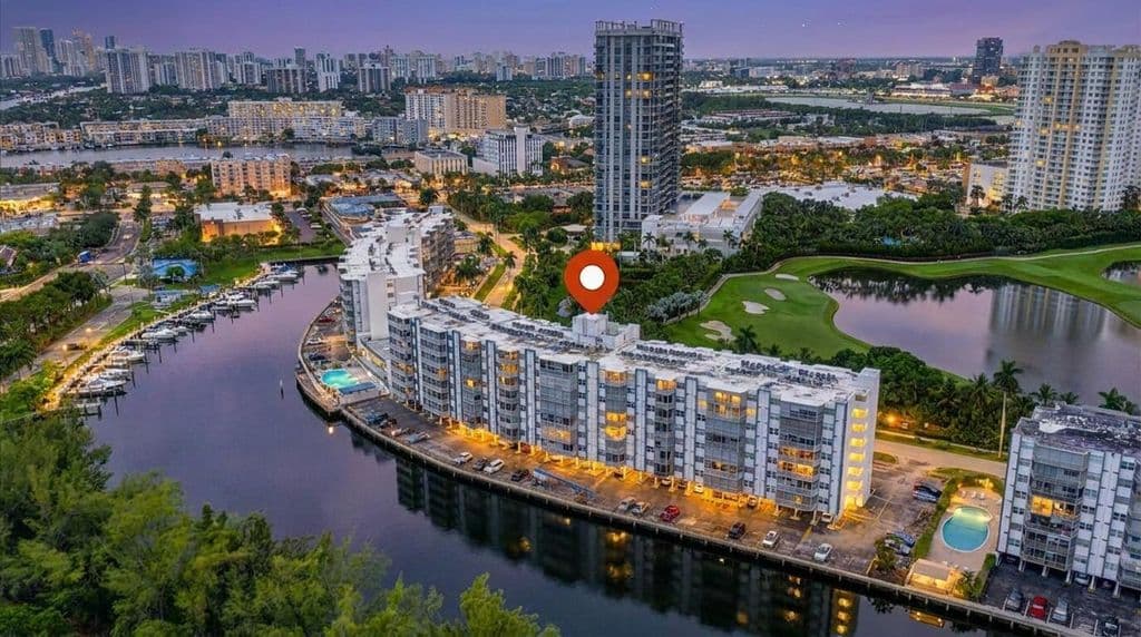 1-bedroom Condo — 300 Diplomat Parkway #606