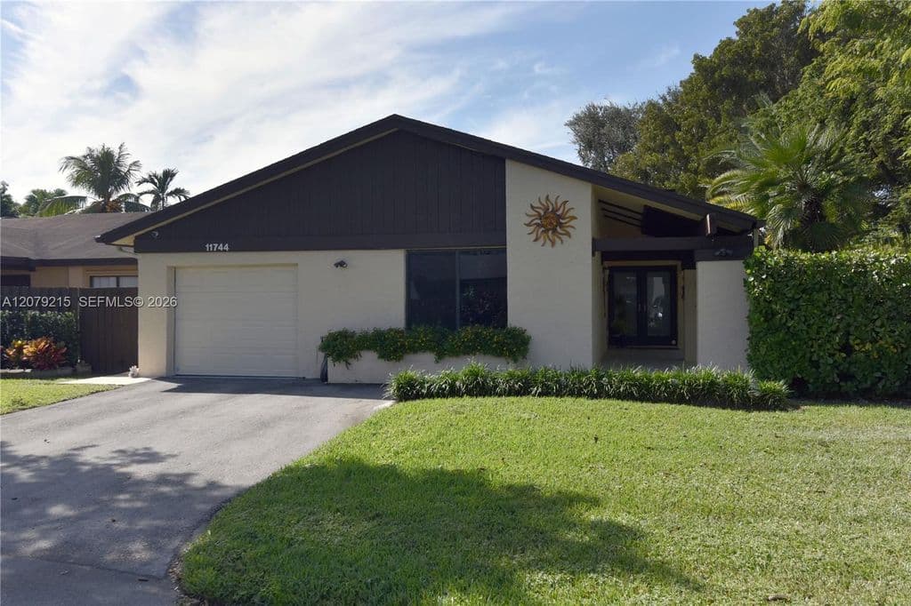 3-bedroom Single-Family Home — 11744 SW 133rd Ct