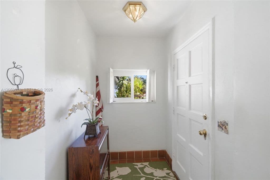 2-bedroom Single-Family Home — 1010 NE 105th St