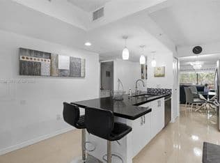 2-bedroom Condo — 900 SW 142nd Ave APT 306L, Pembroke Pines, 33027