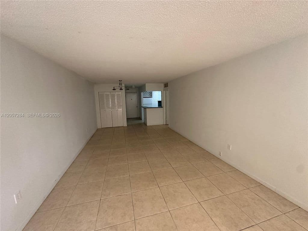 1-bedroom Condo — 12590 NE 16th Ave APT 509