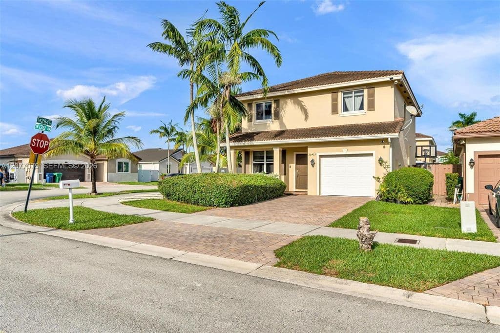 4-bedroom Single-Family Home — 28403 SW 130th Ave